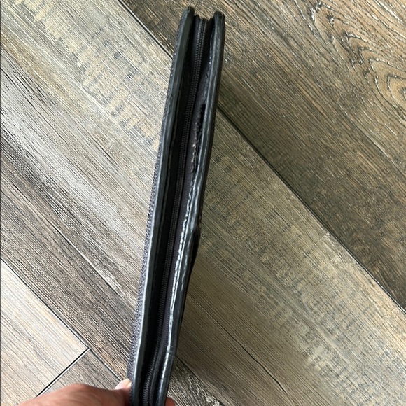 Black Stingray Leather Clutch - Picture 3 of 12